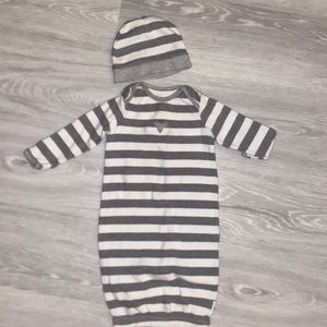Burt’s Bees organic comfy baby sleep sack with matching hat, size 6-9months